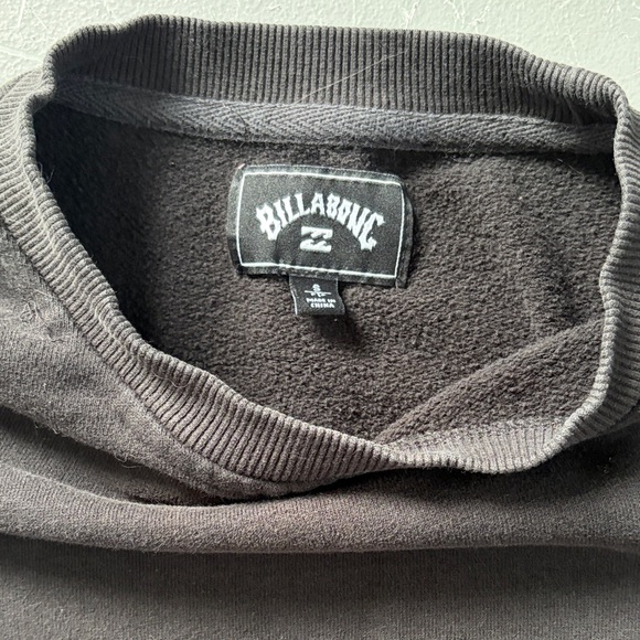 Billabong Black Crewneck - Picture 3 of 6